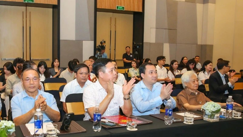 Phát động cuộc thi viết “Giáo dục tài chính thông minh” Phát động cuộc thi viết “Giáo dục tài chính thông minh”