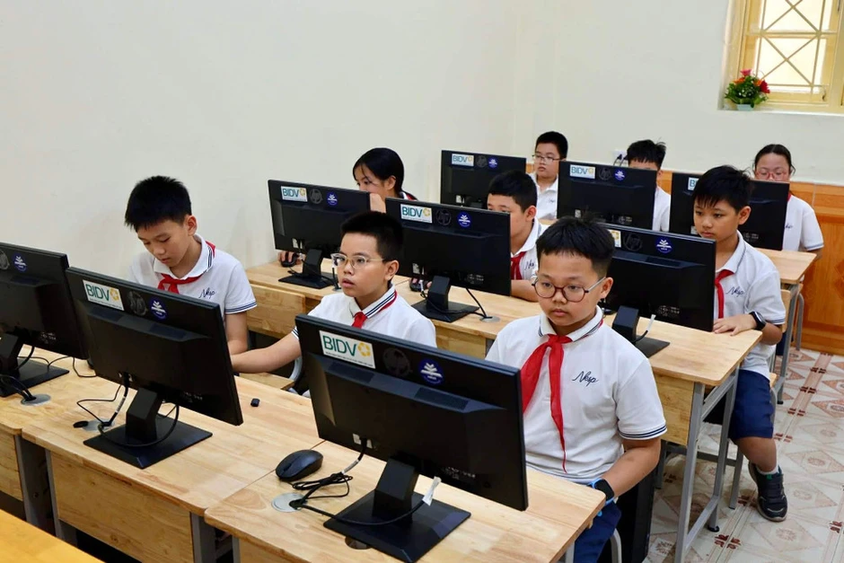 Phát hiện và bồi dưỡng học sinh năng khiếu từ môi trường giáo dục toàn diện Phát hiện và bồi dưỡng học sinh năng khiếu từ môi trường giáo dục toàn diện