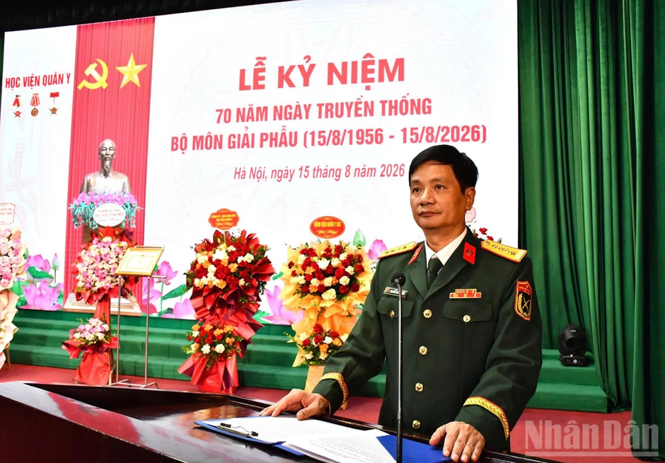 Phát huy truyền thống đơn vị anh hùng, đẩy mạnh nghiên cứu khoa học theo hướng chuyên sâu, hiện đại Phát huy truyền thống đơn vị anh hùng, đẩy mạnh nghiên cứu khoa học theo hướng chuyên sâu, hiện đại