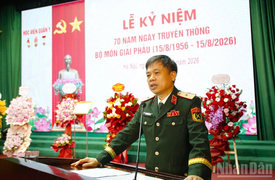 Phát huy truyền thống đơn vị anh hùng, đẩy mạnh nghiên cứu khoa học theo hướng chuyên sâu, hiện đại Phát huy truyền thống đơn vị anh hùng, đẩy mạnh nghiên cứu khoa học theo hướng chuyên sâu, hiện đại