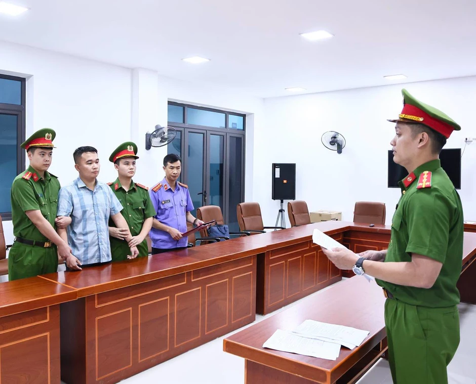Phê chuẩn bắt khẩn cấp giáo viên Nguyễn Hà Duy: Những người liên quan có thể bị xử lý thế nào? Phê chuẩn bắt khẩn cấp giáo viên Nguyễn Hà Duy: Những người liên quan có thể bị xử lý thế nào?