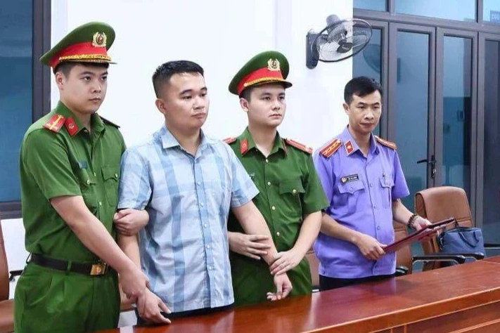 Phê chuẩn lệnh bắt khẩn cấp một giáo viên vụ điểm thi toán ở Tuyên Quang Phê chuẩn lệnh bắt khẩn cấp một giáo viên vụ điểm thi toán ở Tuyên Quang