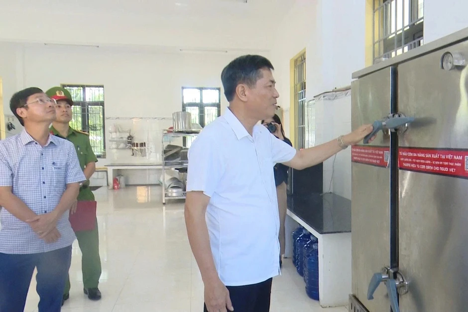 Phó Chủ tịch tỉnh đối thoại vụ 127 học sinh chưa đến lớp