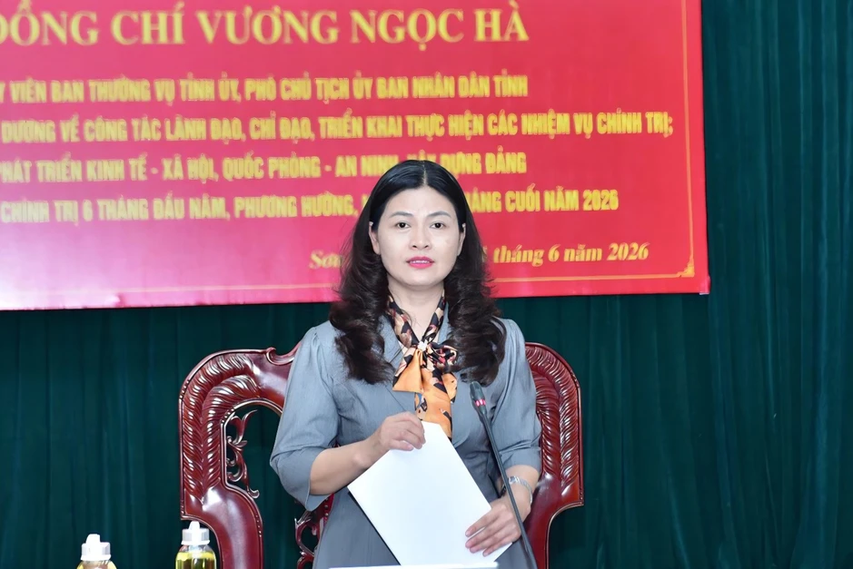 Phó Chủ tịch Tuyên Quang Vương Ngọc Hà thôi theo dõi lĩnh vực giáo dục Phó Chủ tịch Tuyên Quang Vương Ngọc Hà thôi theo dõi lĩnh vực giáo dục
