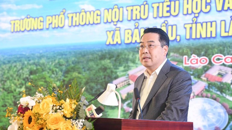 Phó Thủ tướng Lê Thành Long dự lễ khởi công, động thổ Trường phổ thông nội trú tiểu học và trung học cơ sở xã Bản Lầu, tỉnh Lào Cai Phó Thủ tướng Lê Thành Long dự lễ khởi công, động thổ Trường phổ thông nội trú tiểu học và trung học cơ sở xã Bản Lầu, tỉnh Lào Cai