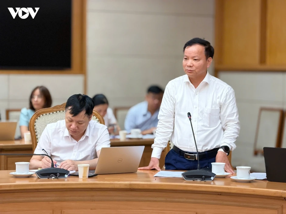 Phó Thủ tướng Lê Tiến Châu: Đổi mới toàn diện giáo dục theo lộ trình phù hợp Phó Thủ tướng Lê Tiến Châu: Đổi mới toàn diện giáo dục theo lộ trình phù hợp