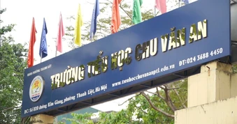 Phụ huynh Hà Nội phẫn nộ khi trường của con thông báo đã nhập thịt heo bệnh