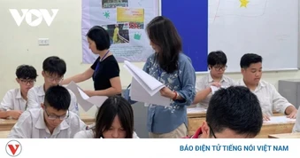 Phụ huynh, học sinh được gì từ quy định bỏ khu vực tuyển sinh lớp 10 của Hà Nội?