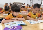 Phụ huynh học sinh lớp 1 than phiền, tối nào cũng 