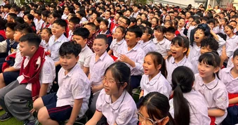 Phụ huynh nghĩ gì khi học sinh được học trường gần nhà?
