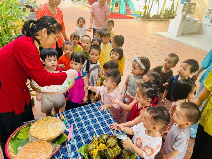 Phụ huynh trường mầm non tư thục ở TP.HCM thắc mắc chưa được hoàn học phí, phường giải thích Phụ huynh trường mầm non tư thục ở TP.HCM thắc mắc chưa được hoàn học phí, phường giải thích