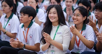Phụ huynh và học sinh trước 'cơn bão AI'