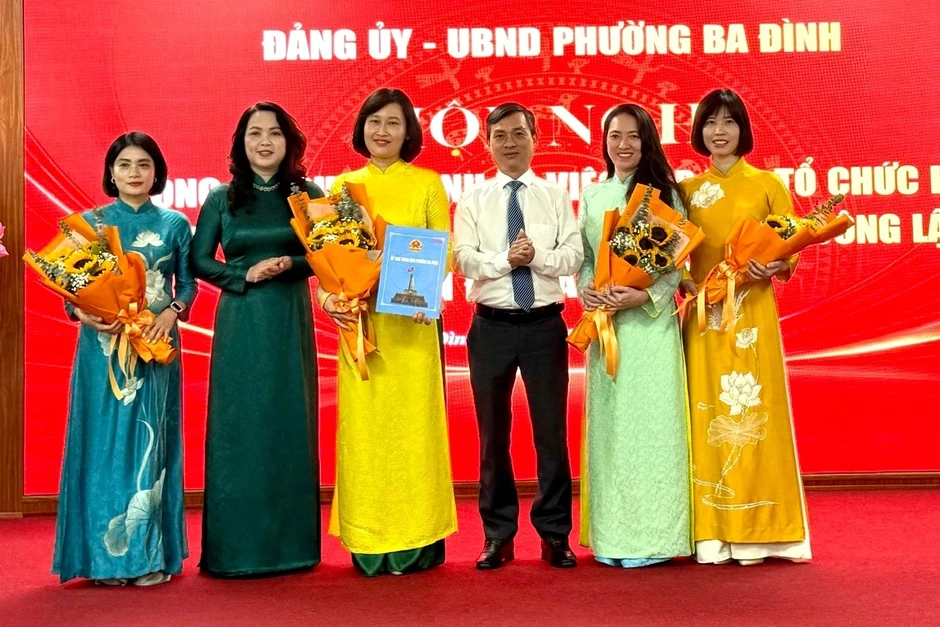 Phường trung tâm Hà Nội sắp xếp 13 trường còn 4, giảm 16 cán bộ quản lý Phường trung tâm Hà Nội sắp xếp 13 trường còn 4, giảm 16 cán bộ quản lý