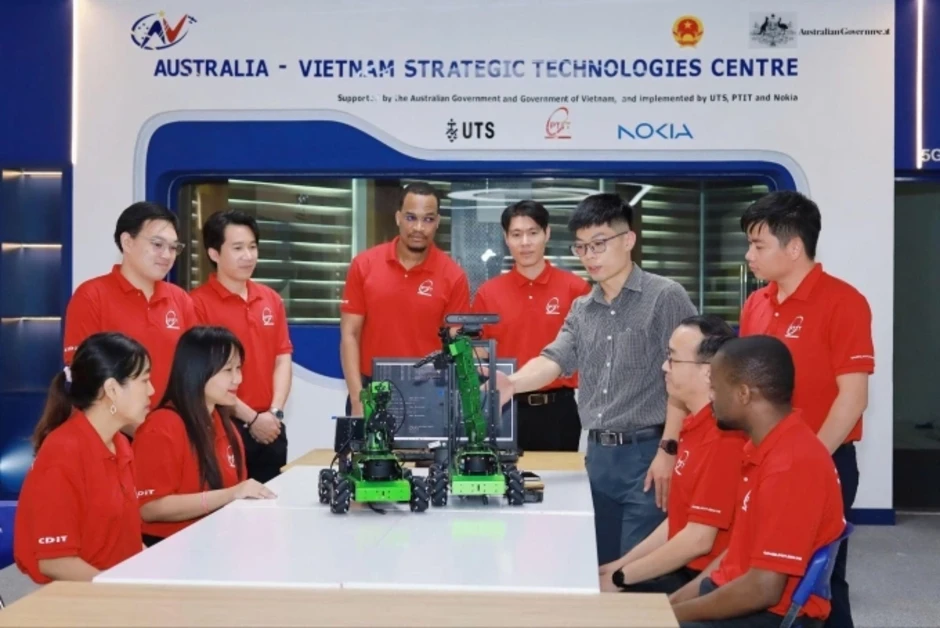 PTIT đào tạo UAV, robot di động và kỹ thuật hàng không vũ trụ PTIT đào tạo UAV, robot di động và kỹ thuật hàng không vũ trụ