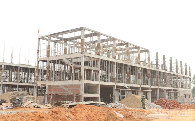 Quảng Ngãi đồng loạt khởi công, động thổ xây dựng 5 trường phổ thông nội trú liên cấp ở các xã biên giới Quảng Ngãi đồng loạt khởi công, động thổ xây dựng 5 trường phổ thông nội trú liên cấp ở các xã biên giới