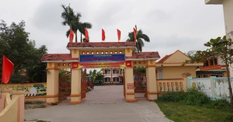 Quảng Trị: Đình chỉ công tác một hiệu trưởng để điều tra về tuyển dụng giáo viên
