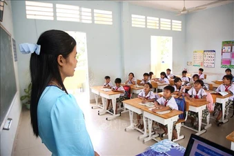 Rà soát, hợp nhất trường học nhỏ lẻ, nâng chất lượng giáo dục vùng biên​