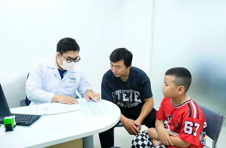 Rà soát lịch sử tiêm chủng cho học sinh toàn quốc - Báo TinVina