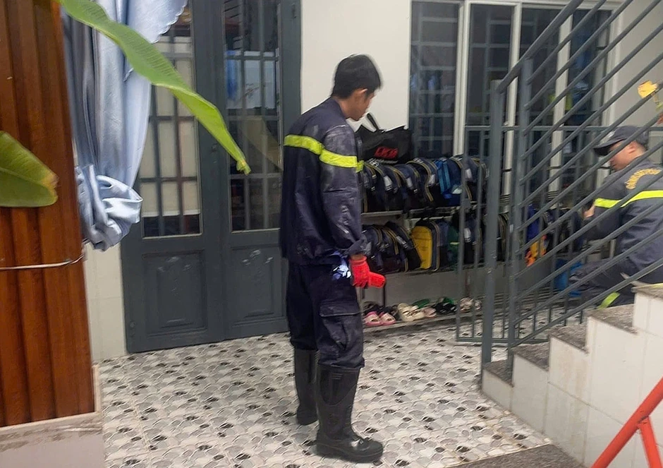 Rắn dài một mét bò vào lớp mầm non ở TP HCM Rắn dài một mét bò vào lớp mầm non ở TP HCM