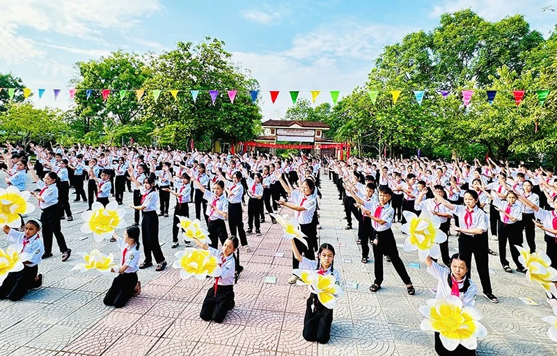 Rõ người, rõ việc, rõ trách nhiệm trong sắp xếp mạng lưới trường học ở Vĩnh Linh Rõ người, rõ việc, rõ trách nhiệm trong sắp xếp mạng lưới trường học ở Vĩnh Linh