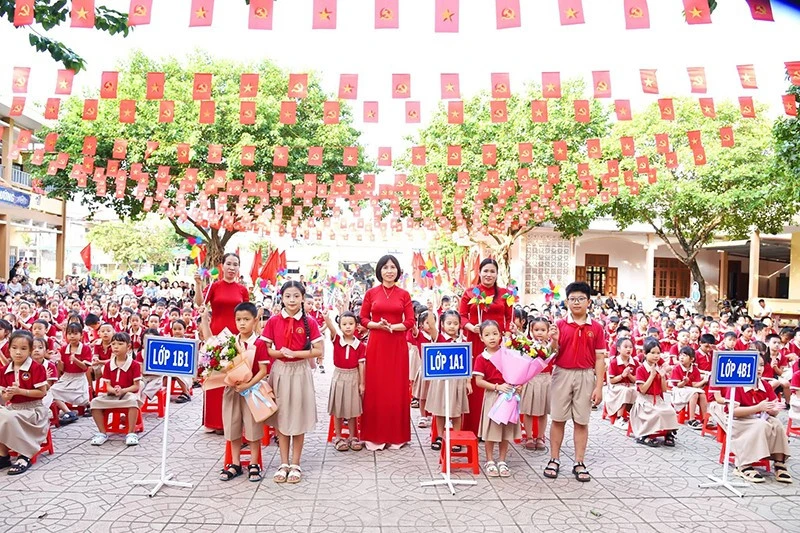 Rõ người, rõ việc, rõ trách nhiệm trong sắp xếp mạng lưới trường học ở Vĩnh Linh Rõ người, rõ việc, rõ trách nhiệm trong sắp xếp mạng lưới trường học ở Vĩnh Linh