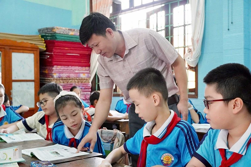 Rõ người, rõ việc, rõ trách nhiệm trong sắp xếp mạng lưới trường học ở Vĩnh Linh Rõ người, rõ việc, rõ trách nhiệm trong sắp xếp mạng lưới trường học ở Vĩnh Linh