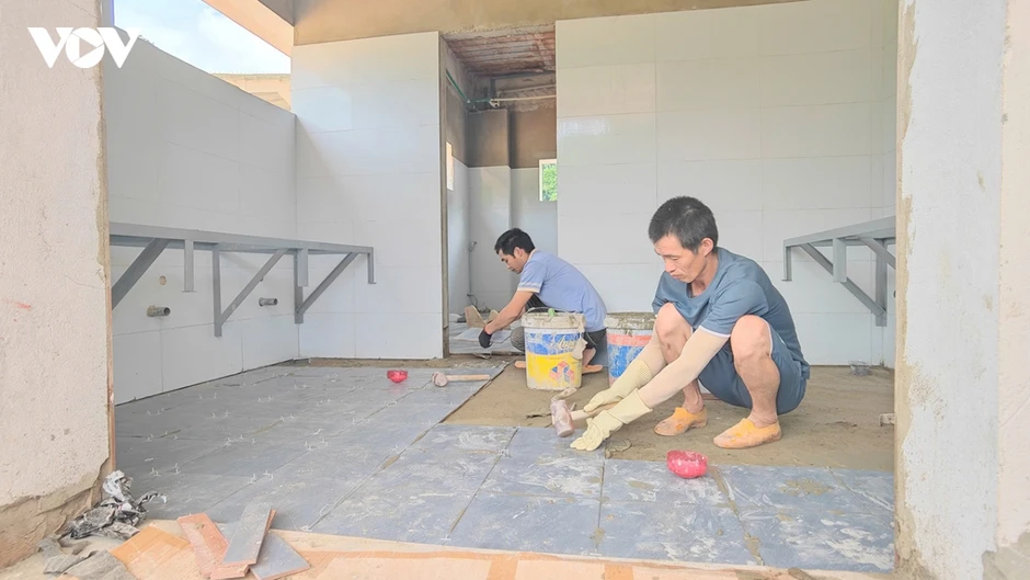 Rút ngắn từng ngày để kịp mùa tựu trường ở Phiêng Pằn, Sơn La Rút ngắn từng ngày để kịp mùa tựu trường ở Phiêng Pằn, Sơn La