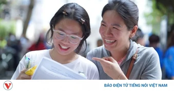 Sỹ tử Hà Nội thi chuyên Tiếng Anh vào lớp 10 năm 2026