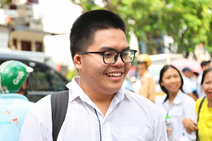 'Săn' IELTS lấy điểm cộng: Cuộc đua tốn kém, chênh lệch cơ hội tiếp cận 'Săn' IELTS lấy điểm cộng: Cuộc đua tốn kém, chênh lệch cơ hội tiếp cận