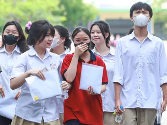 'Săn' IELTS lấy điểm cộng: Cuộc đua tốn kém, chênh lệch cơ hội tiếp cận