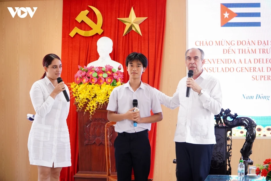Sẵn sàng dành học bổng cho học sinh, sinh viên Việt Nam sang Cuba học tập Sẵn sàng dành học bổng cho học sinh, sinh viên Việt Nam sang Cuba học tập