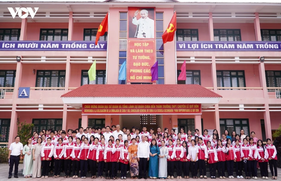 Sẵn sàng dành học bổng cho học sinh, sinh viên Việt Nam sang Cuba học tập Sẵn sàng dành học bổng cho học sinh, sinh viên Việt Nam sang Cuba học tập