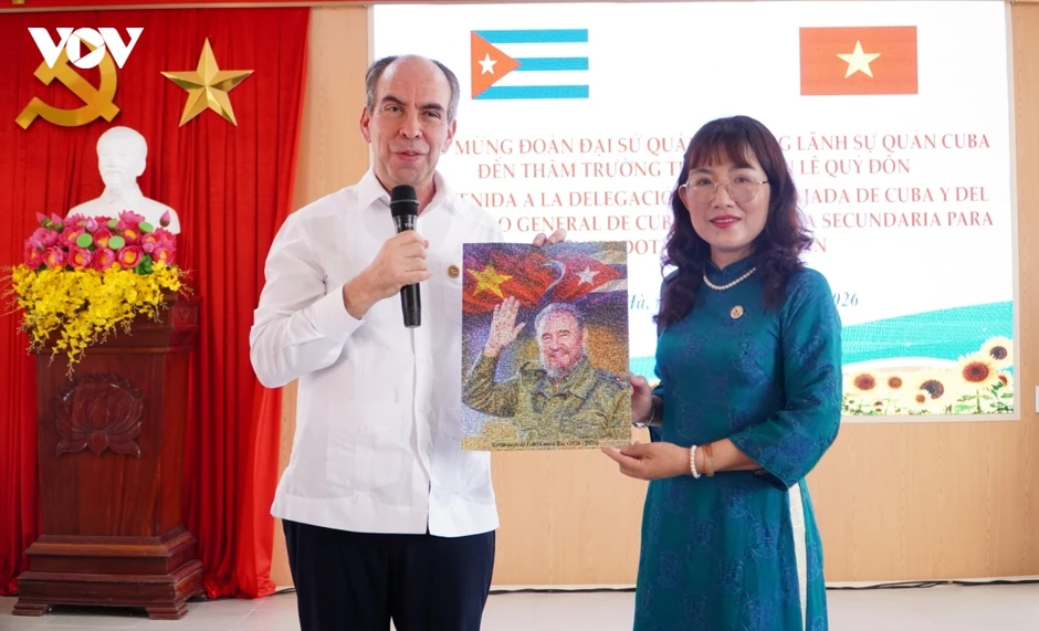 Sẵn sàng dành học bổng cho học sinh, sinh viên Việt Nam sang Cuba học tập Sẵn sàng dành học bổng cho học sinh, sinh viên Việt Nam sang Cuba học tập