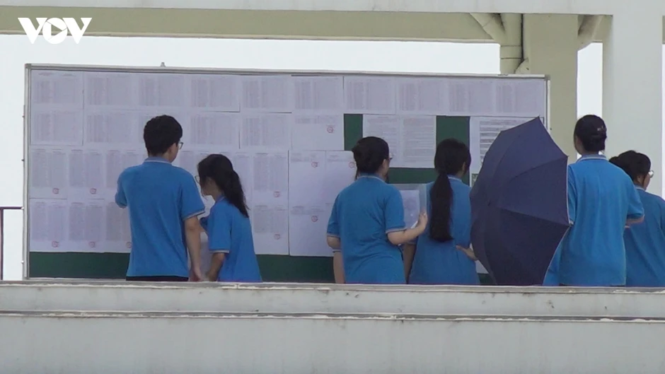 Sáng nay, 326 thí sinh tại điểm thi Chuyên Tuyên Quang thi môn đầu tiên Sáng nay, 326 thí sinh tại điểm thi Chuyên Tuyên Quang thi môn đầu tiên