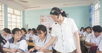 Sáng nay, hơn 151.000 thí sinh TP.HCM làm thủ tục dự thi lớp 10
