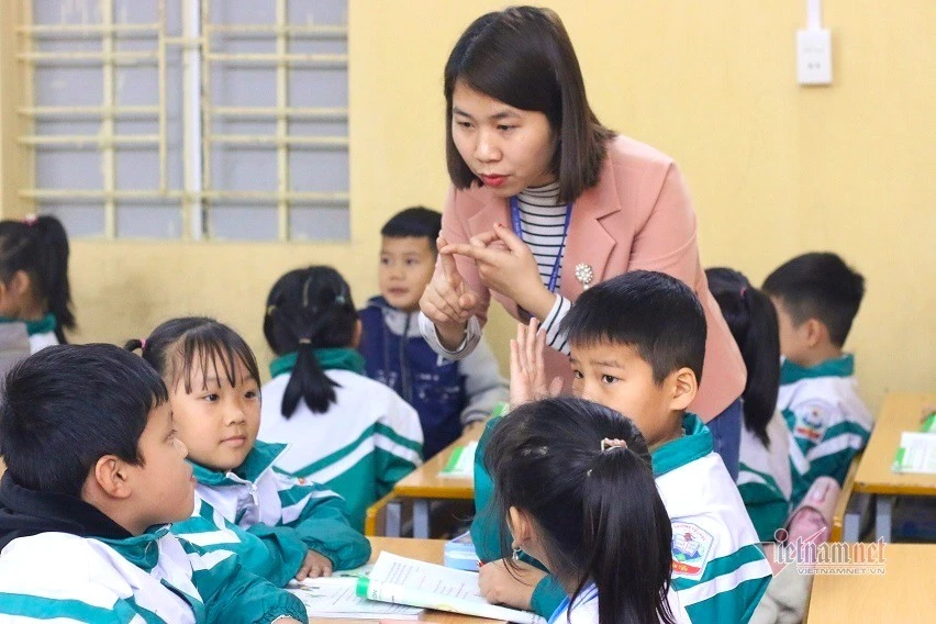 Sắp xếp các trường: Hiệu trưởng, hiệu phó làm giáo viên là việc bình thường Sắp xếp các trường: Hiệu trưởng, hiệu phó làm giáo viên là việc bình thường