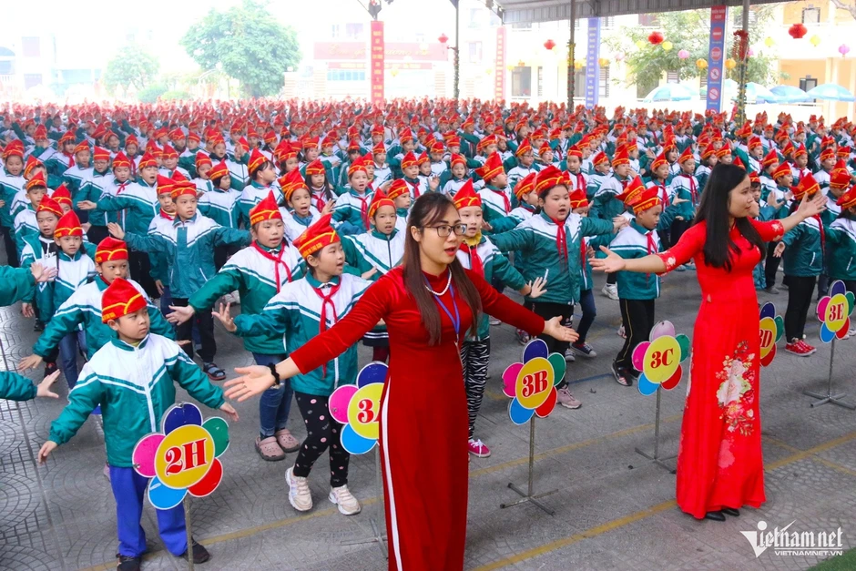 Sắp xếp các trường là cuộc cách mạng tinh gọn bộ máy, chọn cán bộ quản lý xuất sắc Sắp xếp các trường là cuộc cách mạng tinh gọn bộ máy, chọn cán bộ quản lý xuất sắc