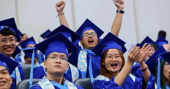 Sau vụ "học phí quá hạn": Vì sao sinh viên đại học chật vật mới tốt nghiệp?