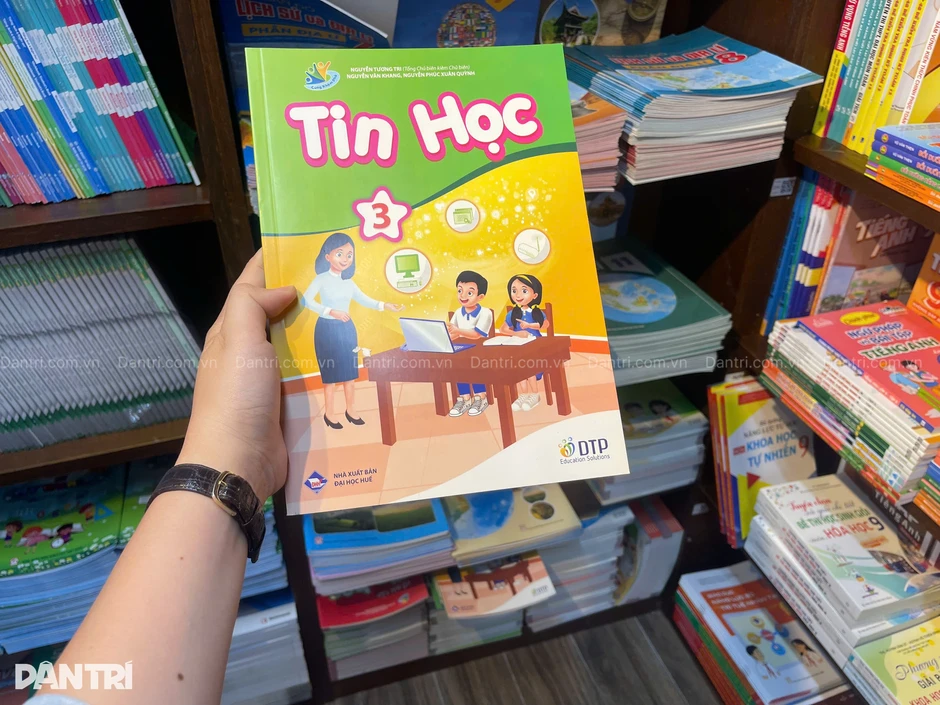 Sẽ thu hồi sách giáo khoa học sinh lớp 3 có link web "đen" Sẽ thu hồi sách giáo khoa học sinh lớp 3 có link web "đen"