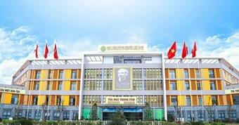 Sinh viên bức xúc vì bị buộc tham gia câu lạc bộ của trường ít nhất 24 tháng