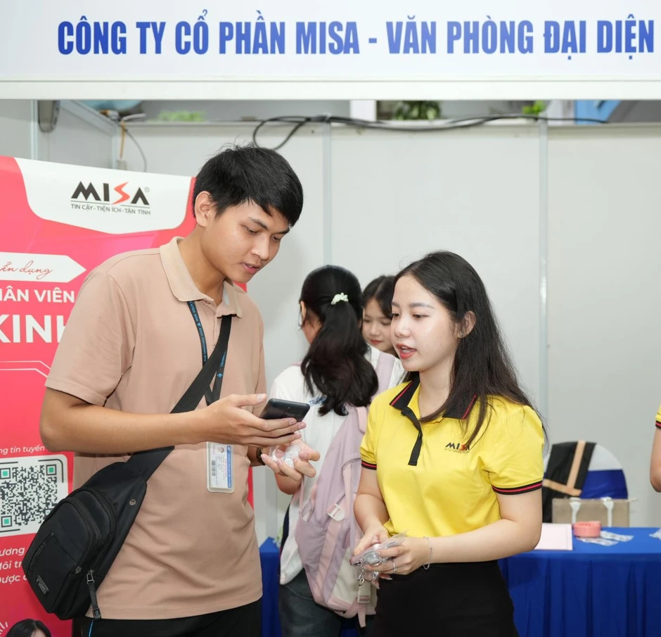 Sinh viên cần lựa chọn kênh uy tín để tránh “bẫy lừa” tuyển dụng Sinh viên cần lựa chọn kênh uy tín để tránh “bẫy lừa” tuyển dụng