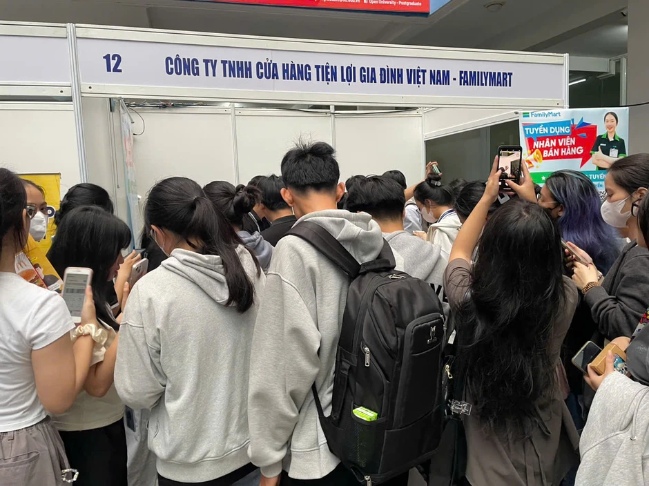 Sinh viên cần lựa chọn kênh uy tín để tránh “bẫy lừa” tuyển dụng Sinh viên cần lựa chọn kênh uy tín để tránh “bẫy lừa” tuyển dụng