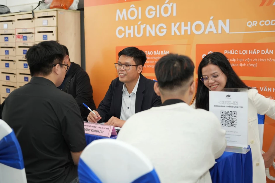 Sinh viên cần lựa chọn kênh uy tín để tránh “bẫy lừa” tuyển dụng Sinh viên cần lựa chọn kênh uy tín để tránh “bẫy lừa” tuyển dụng