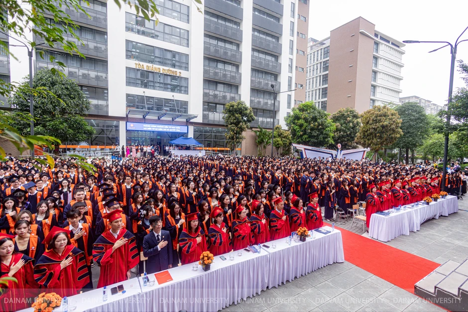 Sinh viên có việc làm trước ngày nhận bằng: Trường Đại học Đại Nam đưa doanh nghiệp vào giảng đường Sinh viên có việc làm trước ngày nhận bằng: Trường Đại học Đại Nam đưa doanh nghiệp vào giảng đường