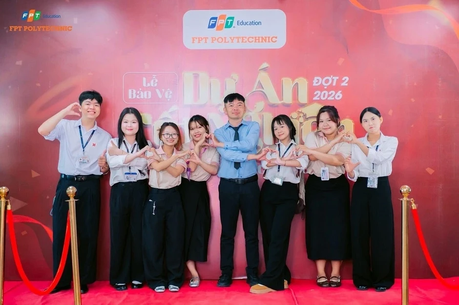 Sinh viên FPT Polytechnic đạt doanh thu khủng từ tư duy “ngách”
