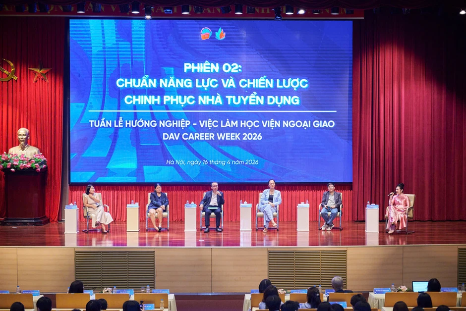 Sinh viên ngoại giao trước bài toán nhân lực chất lượng cao kỷ nguyên hội nhập Sinh viên ngoại giao trước bài toán nhân lực chất lượng cao kỷ nguyên hội nhập