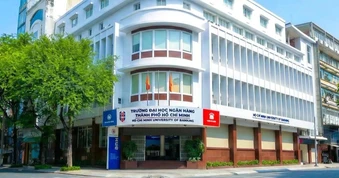 Sinh viên phản ứng, Đại học Ngân hàng TPHCM bỏ quy định thu học phí quá hạn