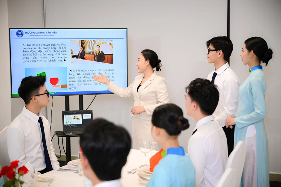 Sinh viên thực tập có lương ngay từ năm thứ hai Sinh viên thực tập có lương ngay từ năm thứ hai