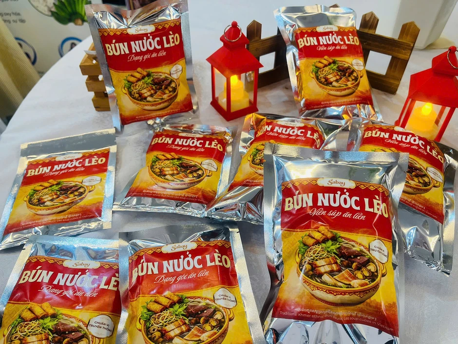 Sinh viên Trà Vinh biến bún nước lèo Khmer thành viên súp sấy ăn liền Sinh viên Trà Vinh biến bún nước lèo Khmer thành viên súp sấy ăn liền
