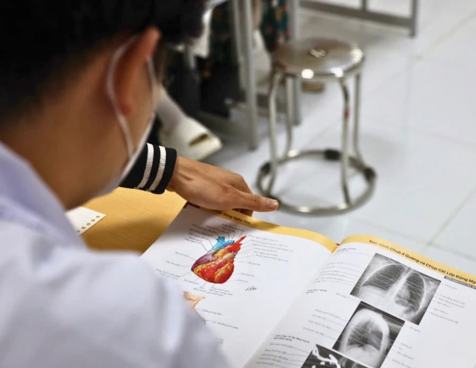 Sinh viên Y khoa Đại học Kinh Bắc 'đi không được, ở không xong' Sinh viên Y khoa Đại học Kinh Bắc 'đi không được, ở không xong'